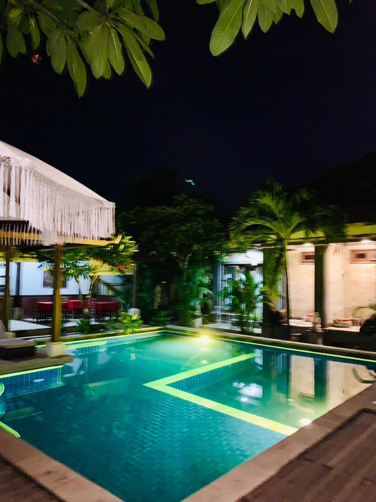 Pondok Baruna Garden Nusa Lembongan Exterior photo