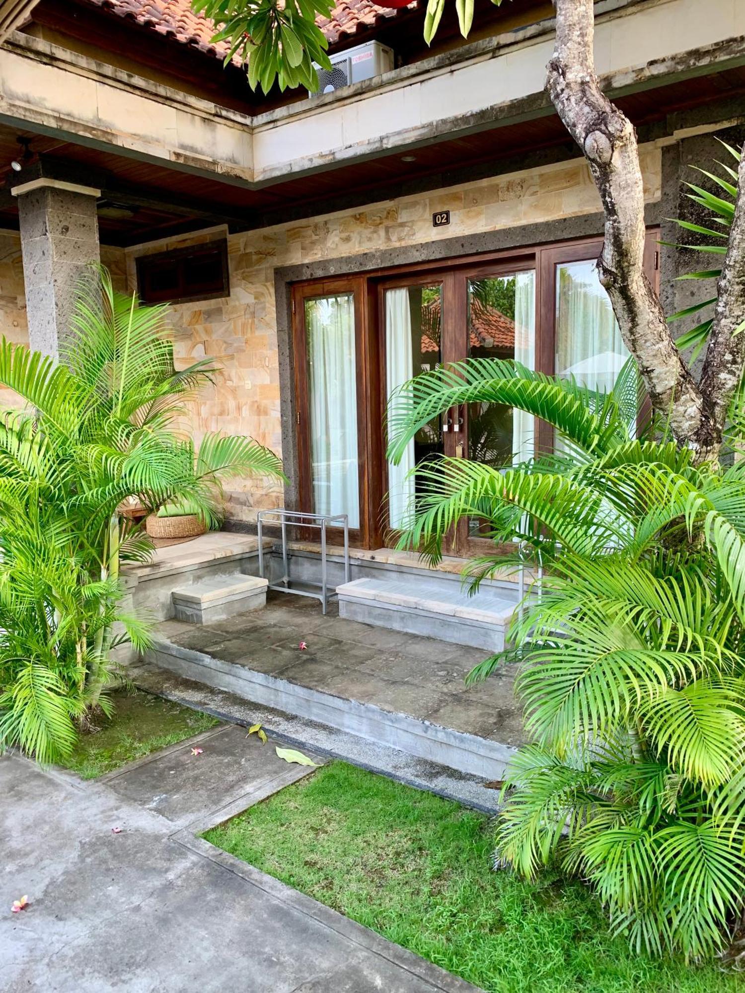 Pondok Baruna Garden Nusa Lembongan Exterior photo
